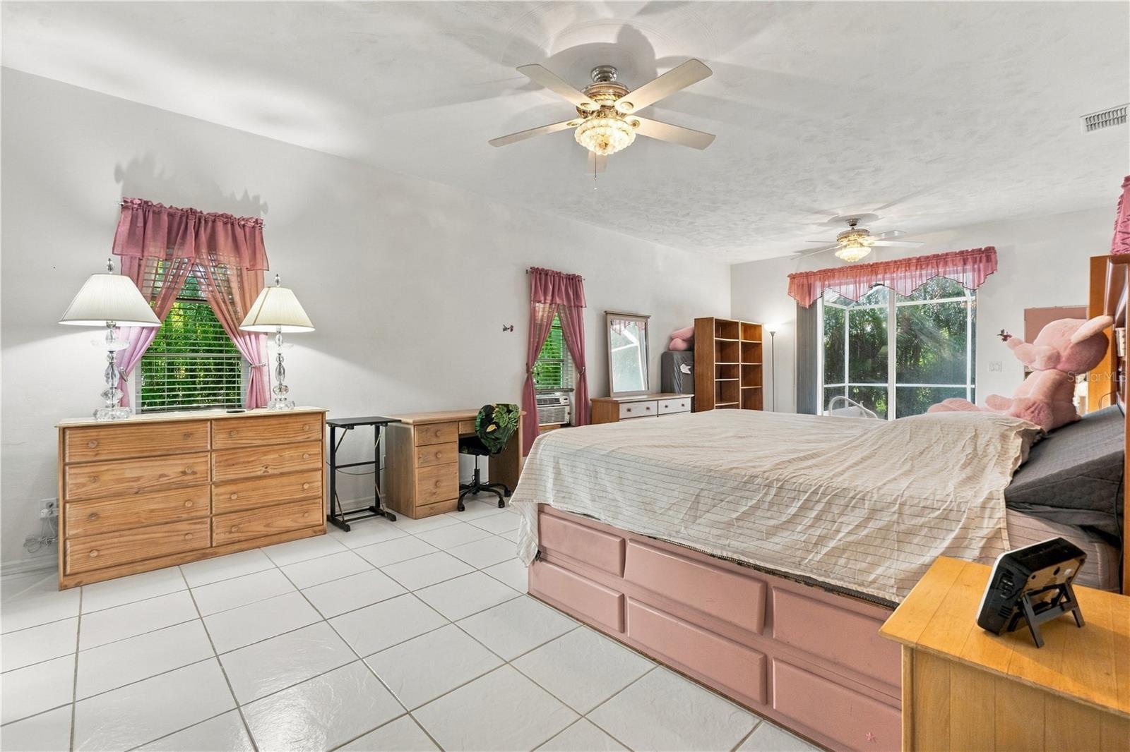 114 8th, Cape Coral, FL 33990