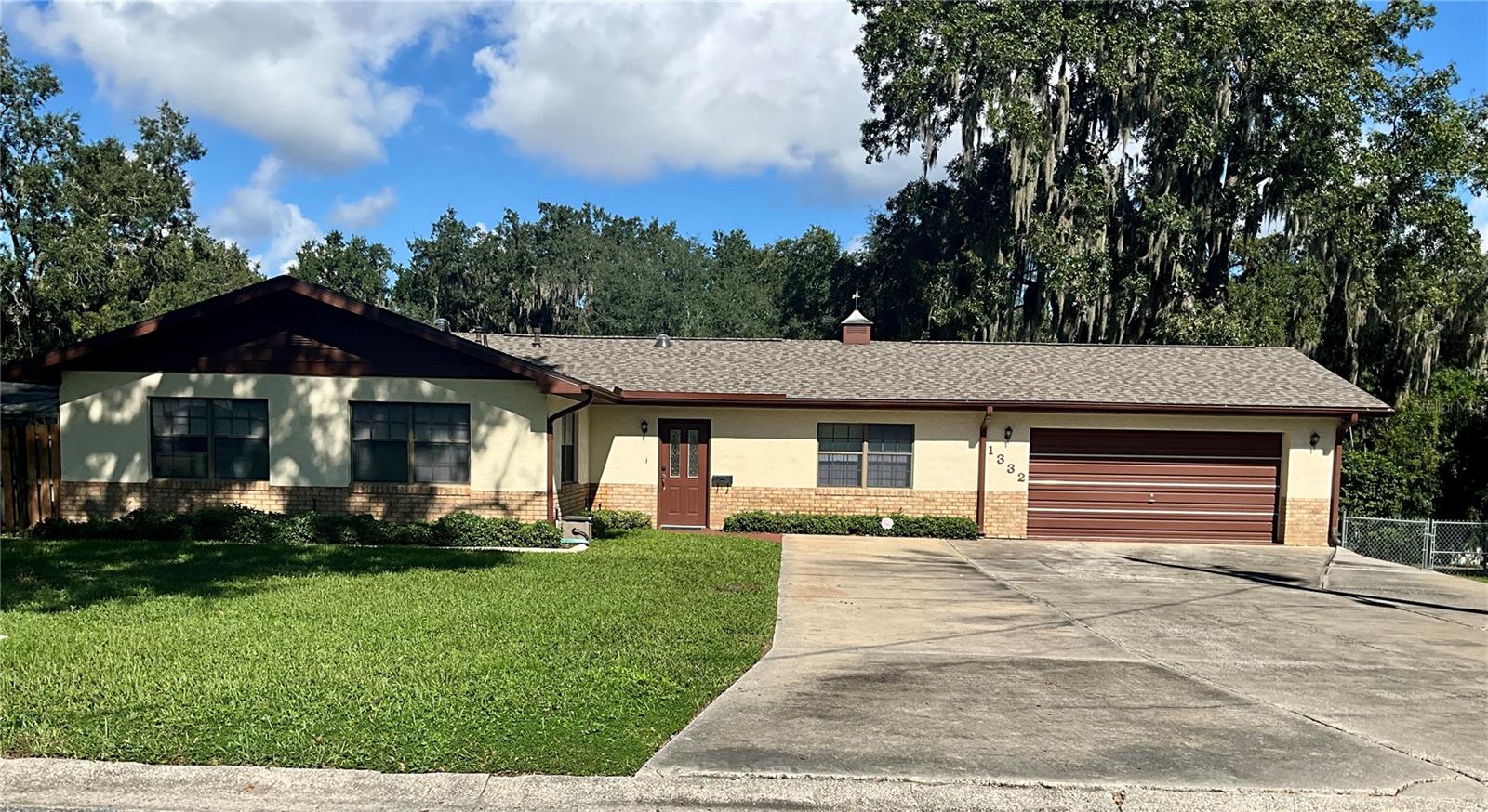 1332 Lee, Leesburg, FL 34748