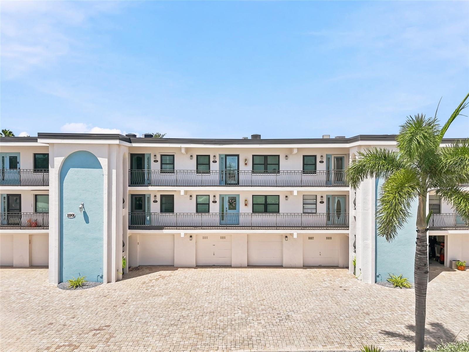 11901 Lagoon Unit 202, Treasure Island, FL 33706