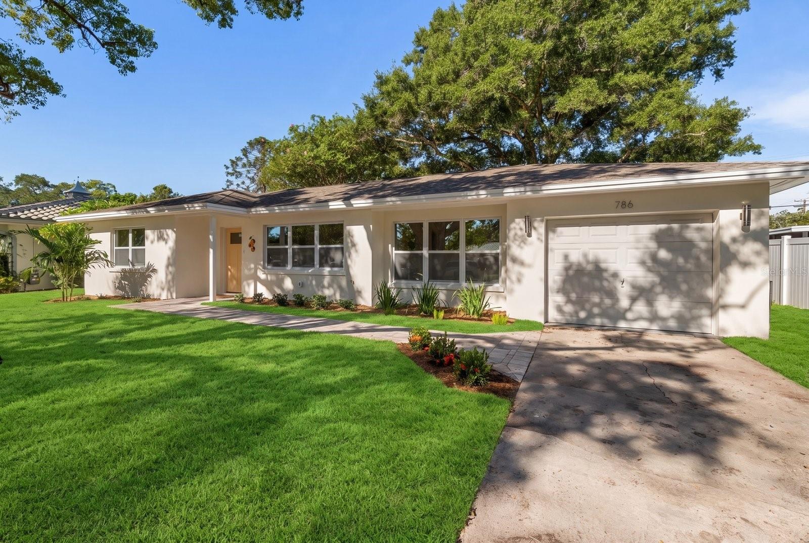 786 Manor, Dunedin, FL 34698