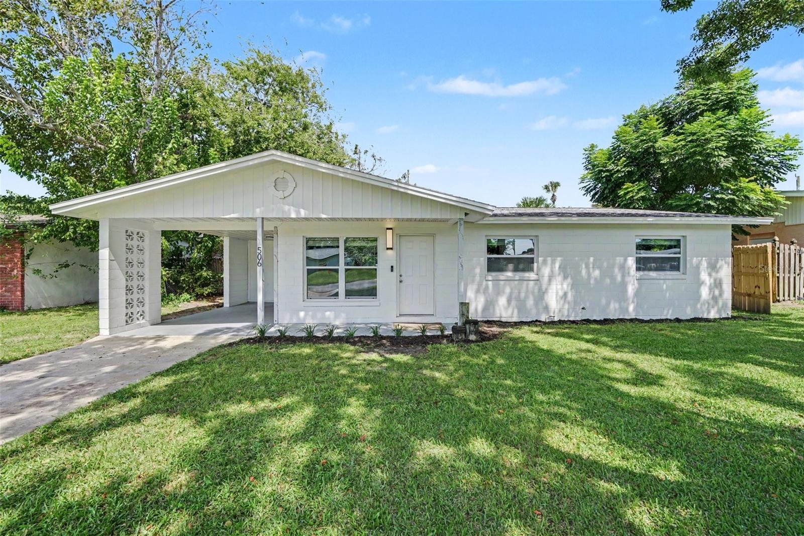 506 Cambridge, South Daytona, FL 32119