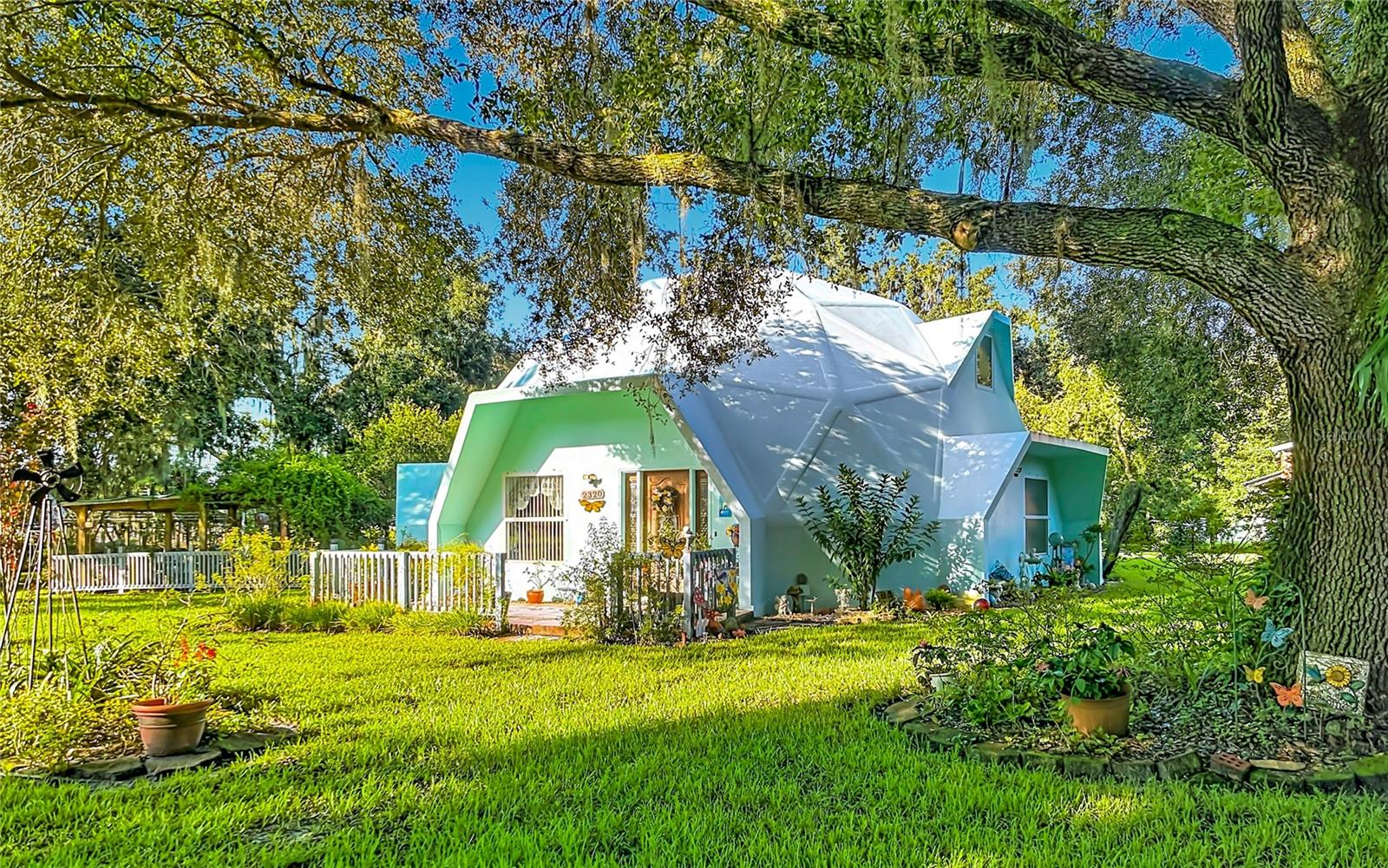 2320 Bogaert, Dover, FL 33527
