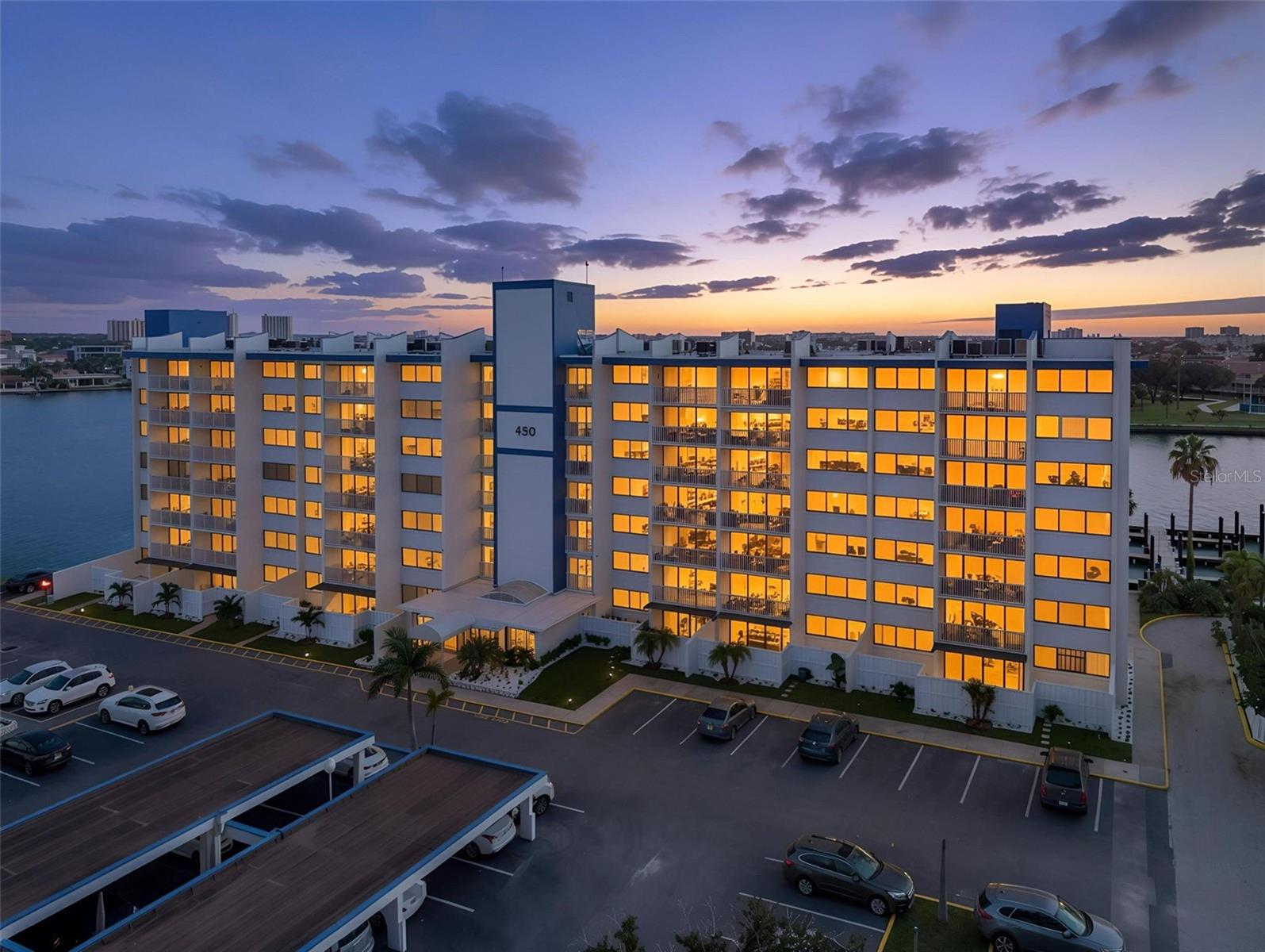 450 Treasure Island Unit 201, Treasure Island, FL 33706