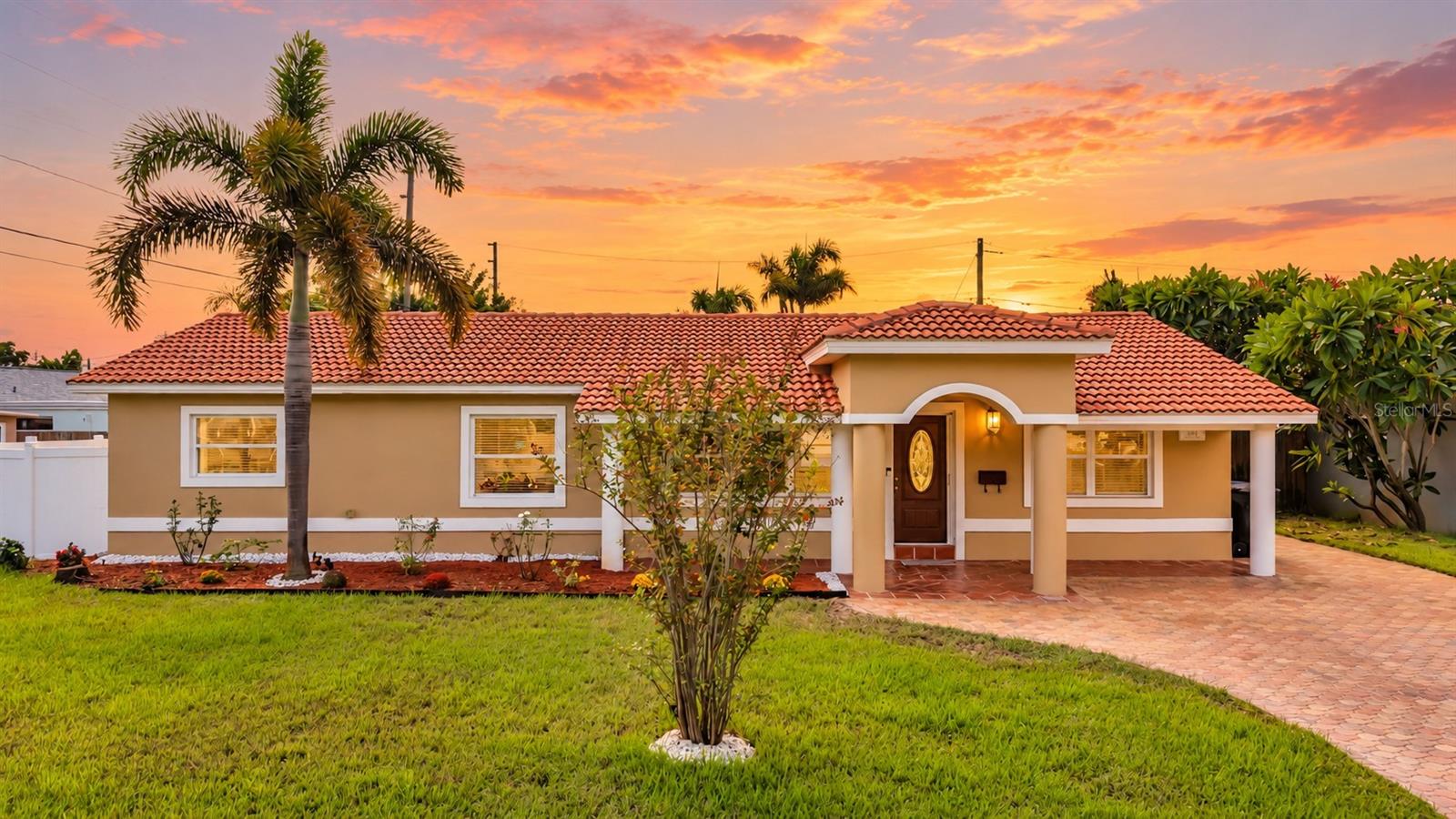 6414 24th, St Petersburg, FL 33710