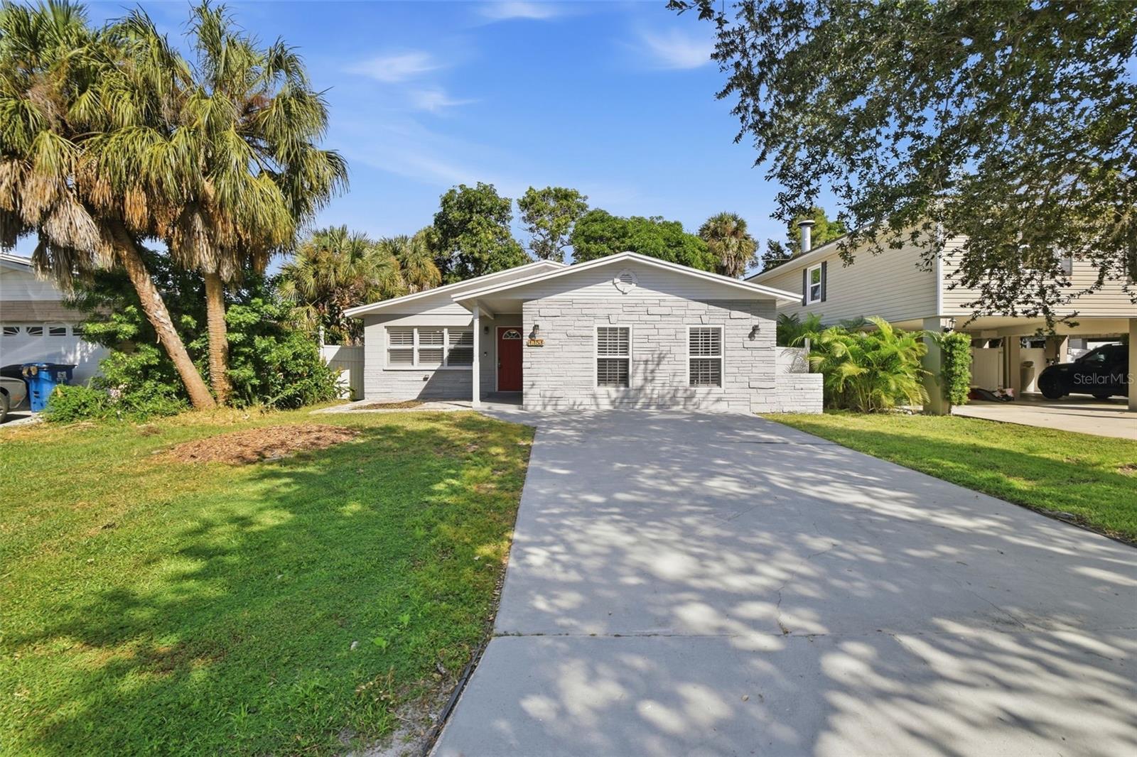 1751 Mississippi, St Petersburg, FL 33703