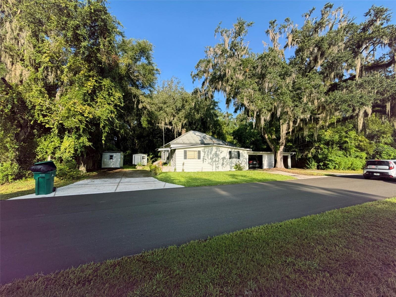 323 Old Wire, Wildwood, FL 34785