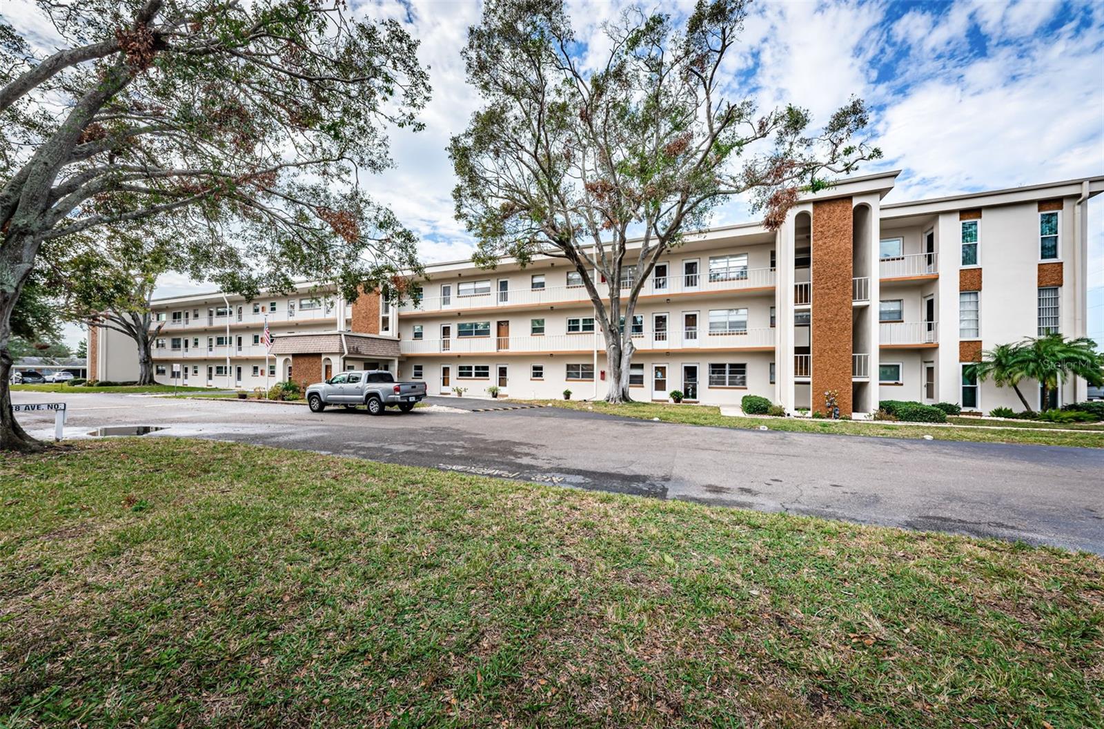 5880 38th Unit 309, St Petersburg, FL 33710