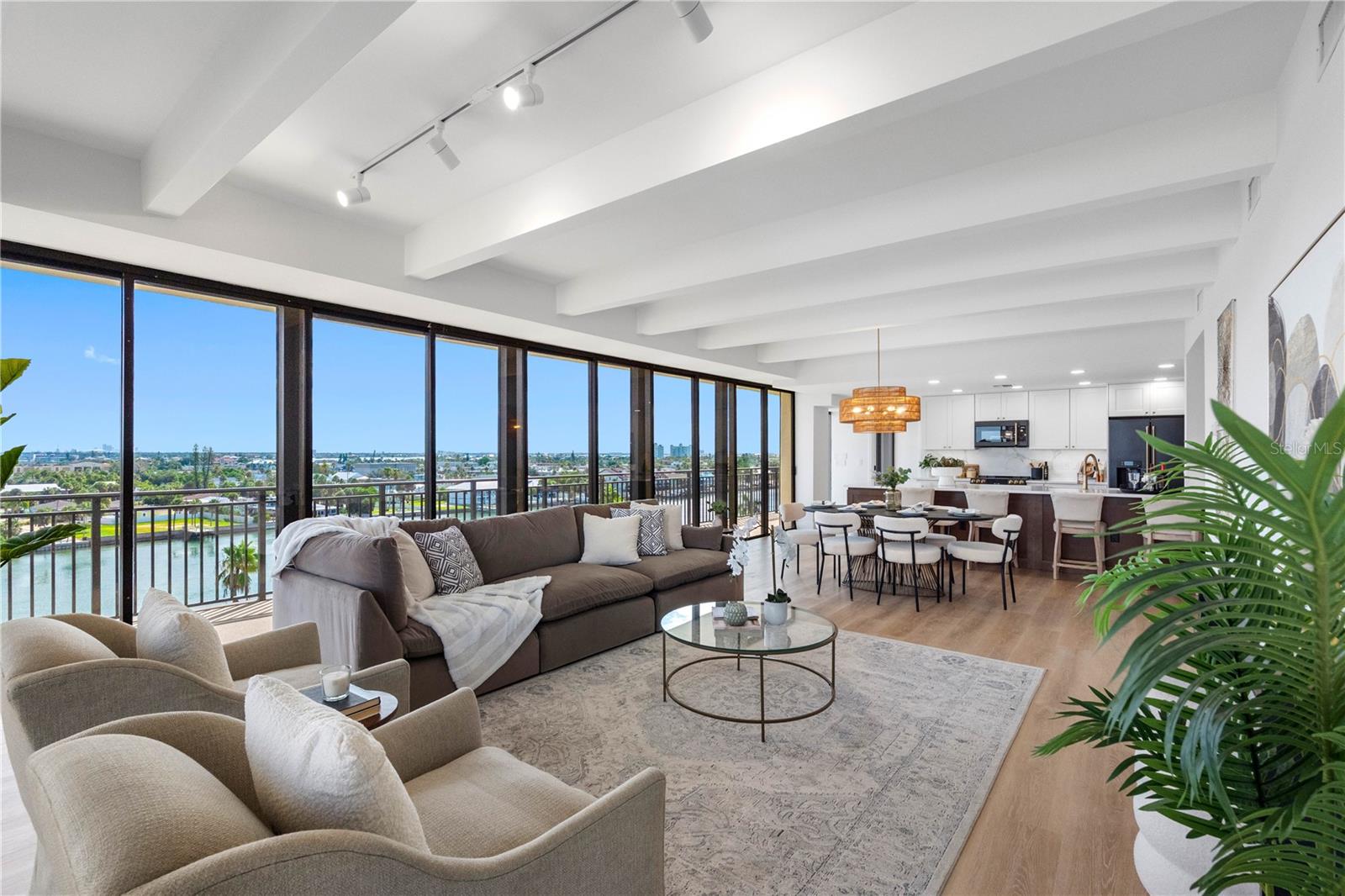 7600 Bayshore Unit 606, Treasure Island, FL 33706