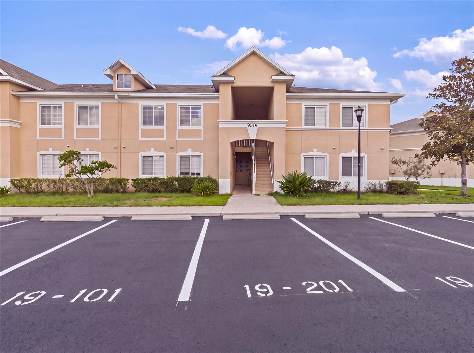 9519 Newdale Unit 201, Riverview, FL 33578