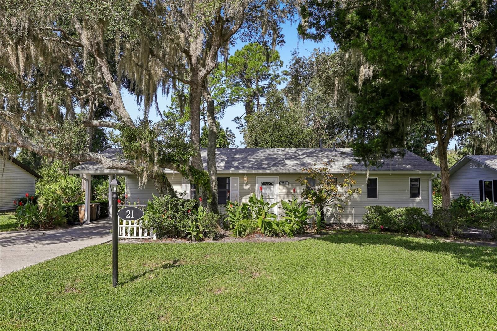 21 Aberdeen, Leesburg, FL 34788
