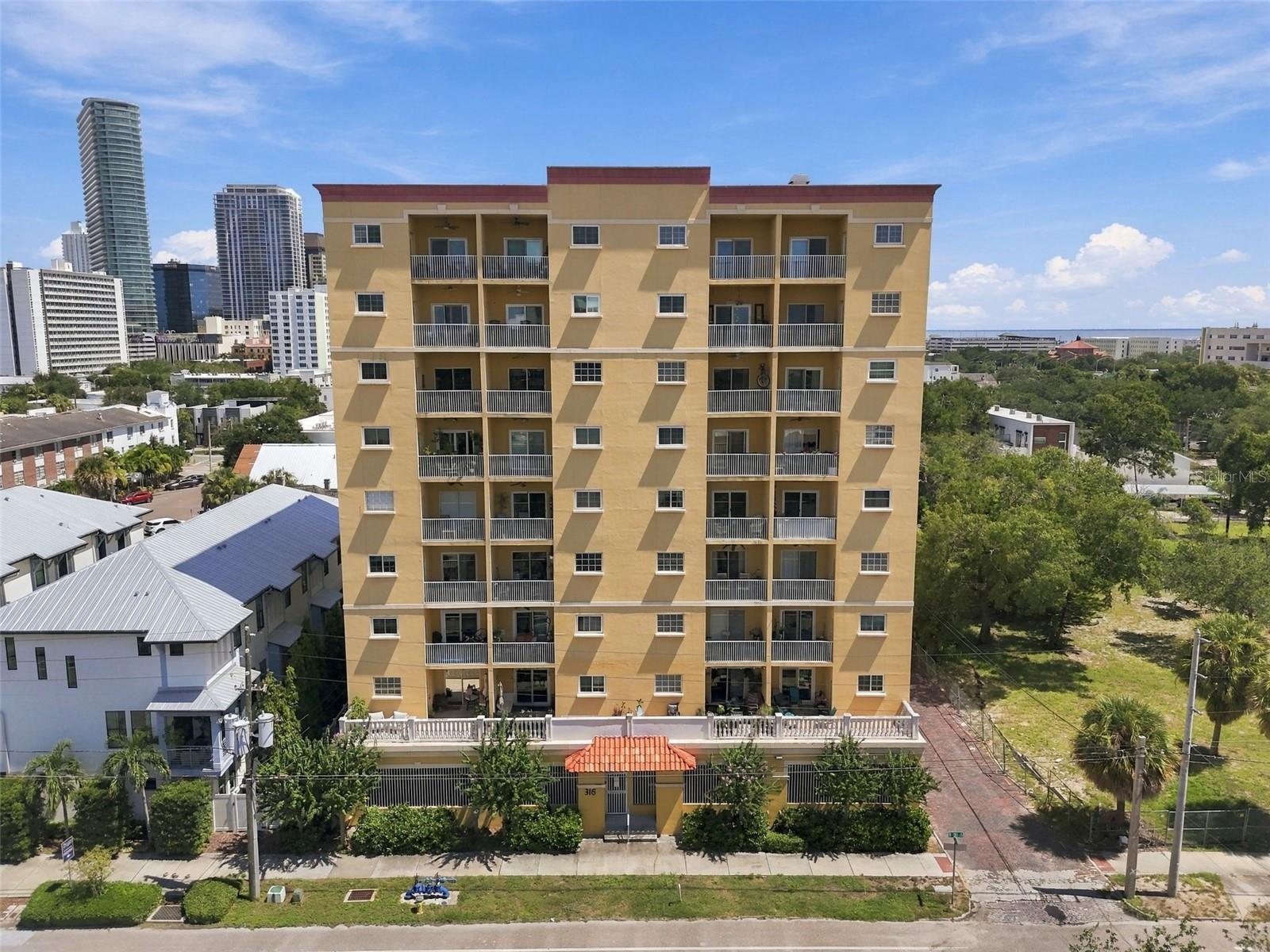 316 8th Unit 304, St Petersburg, FL 33701