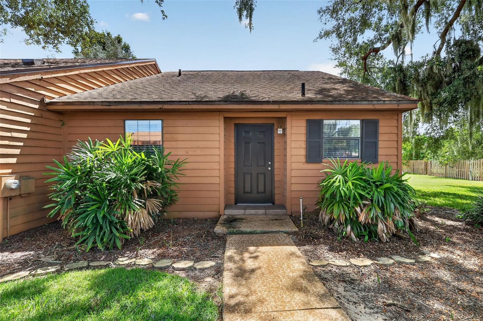4 Cove, Eustis, FL 32726