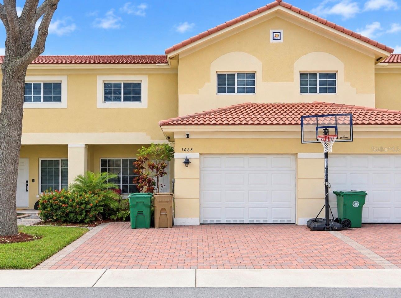 7668 Stonecreek, Hollywood, FL 33024