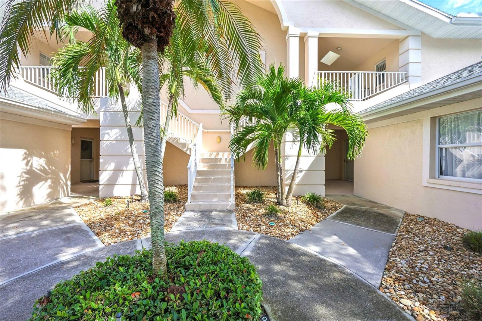 7266 Eleanor Unit 203, Sarasota, FL 34243