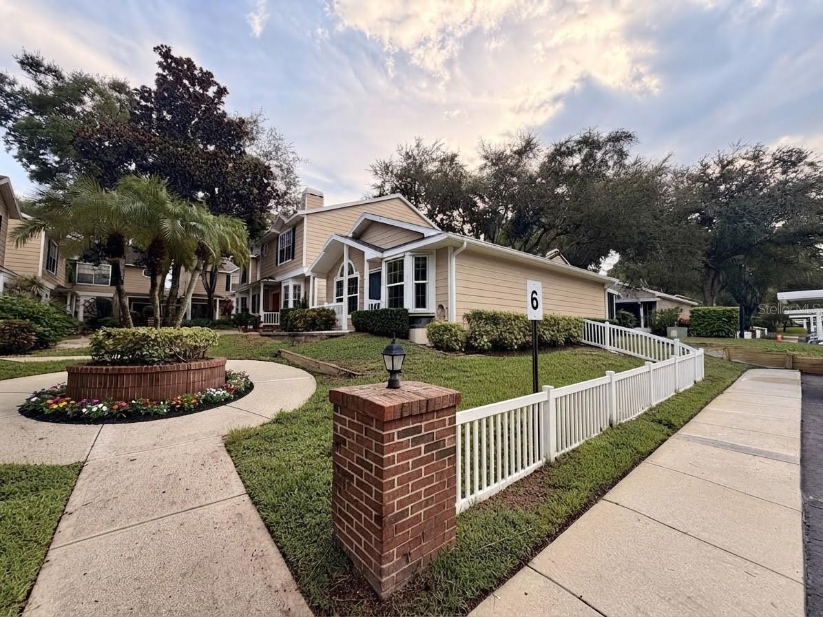 2416 Hounds, Palm Harbor, FL 34683
