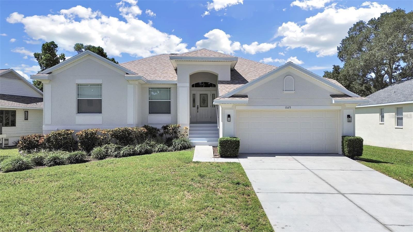1025 Lake Avoca, Tarpon Springs, FL 34689