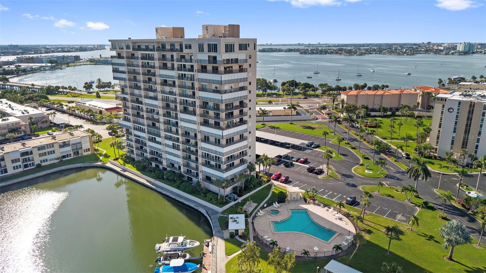 7300 Sun Island Unit 1104, South Pasadena, FL 33707