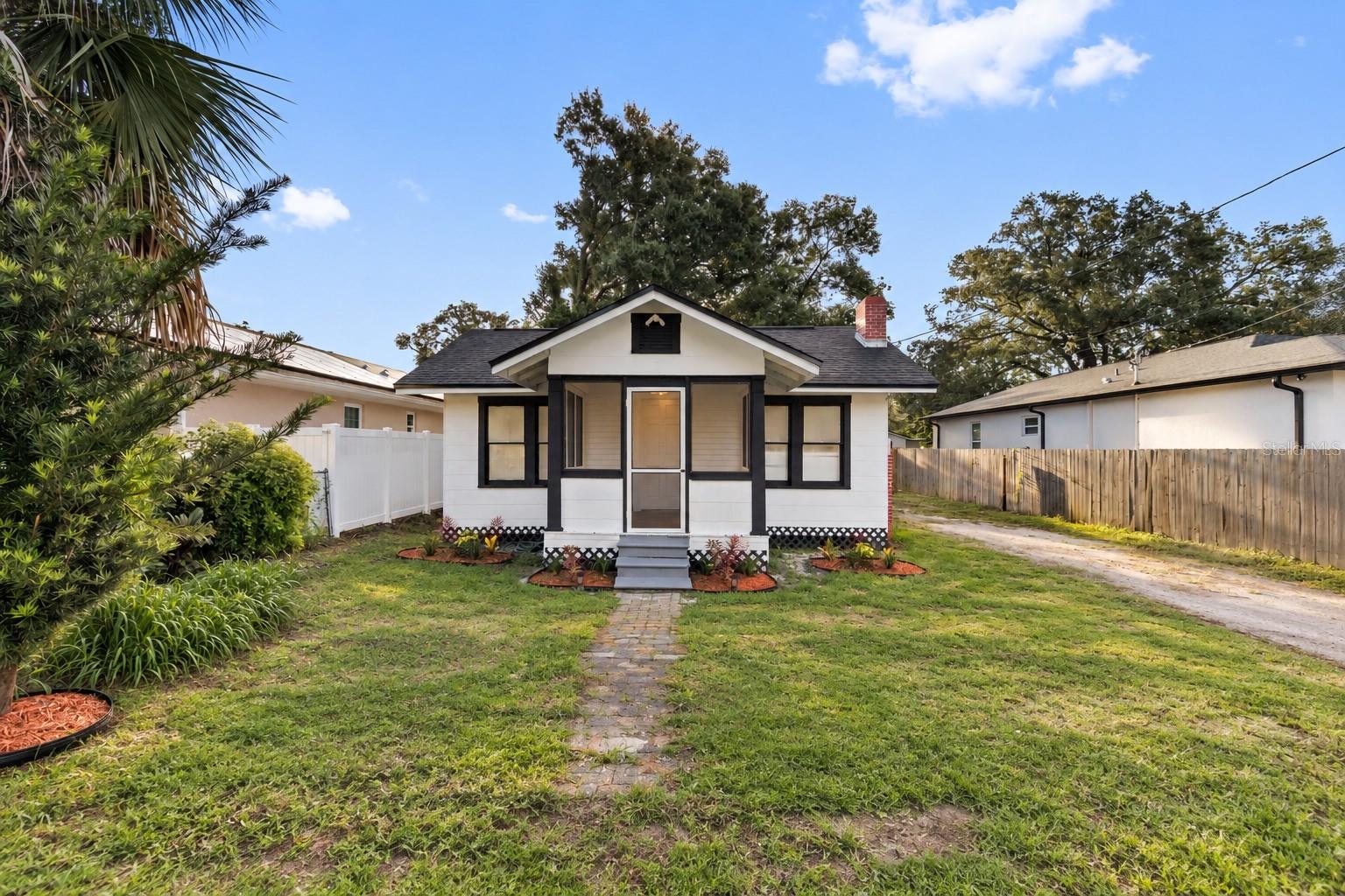 8705 13th, Tampa, FL 33604