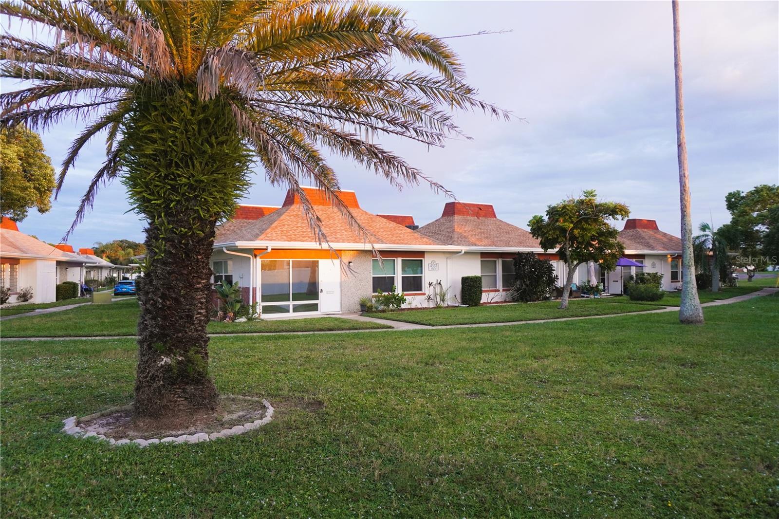 4337 Tahitian Gardens Unit E, Holiday, FL 34691