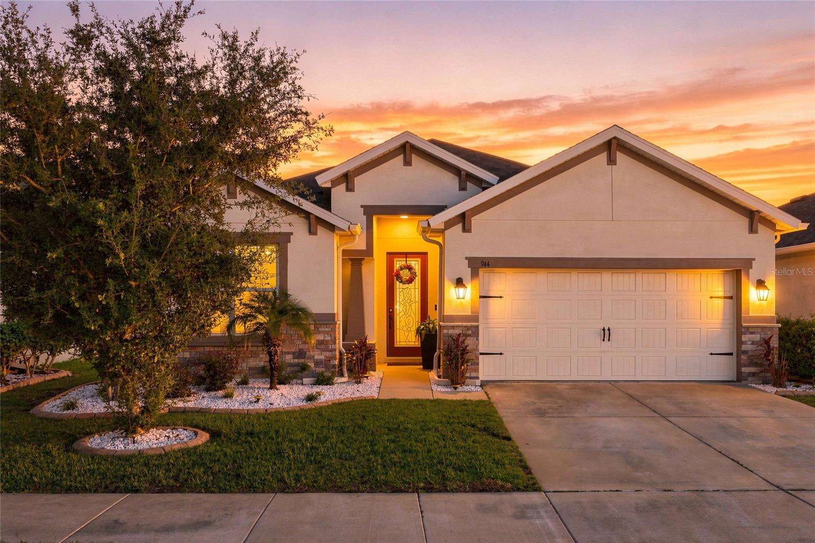 944 Old Windsor, Spring Hill, FL 34609