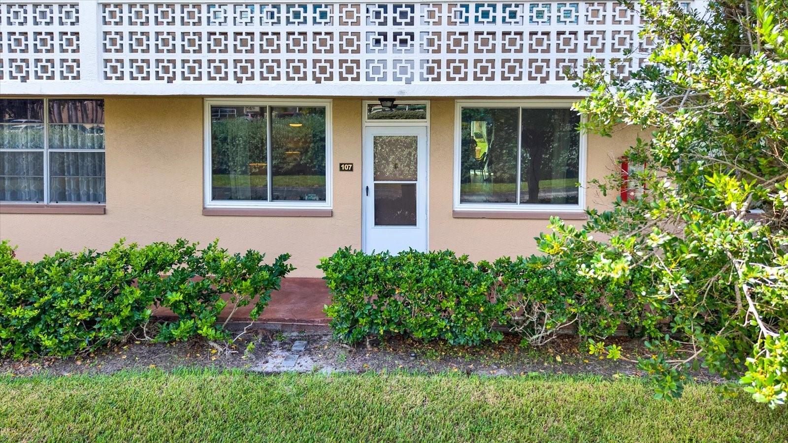5095 Bay Unit 107, St Petersburg, FL 33703