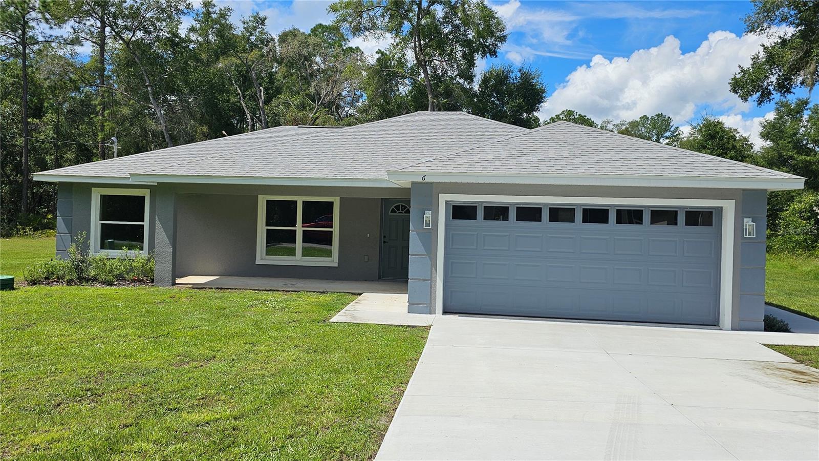 6 Bay Pass, Ocklawaha, FL 32179
