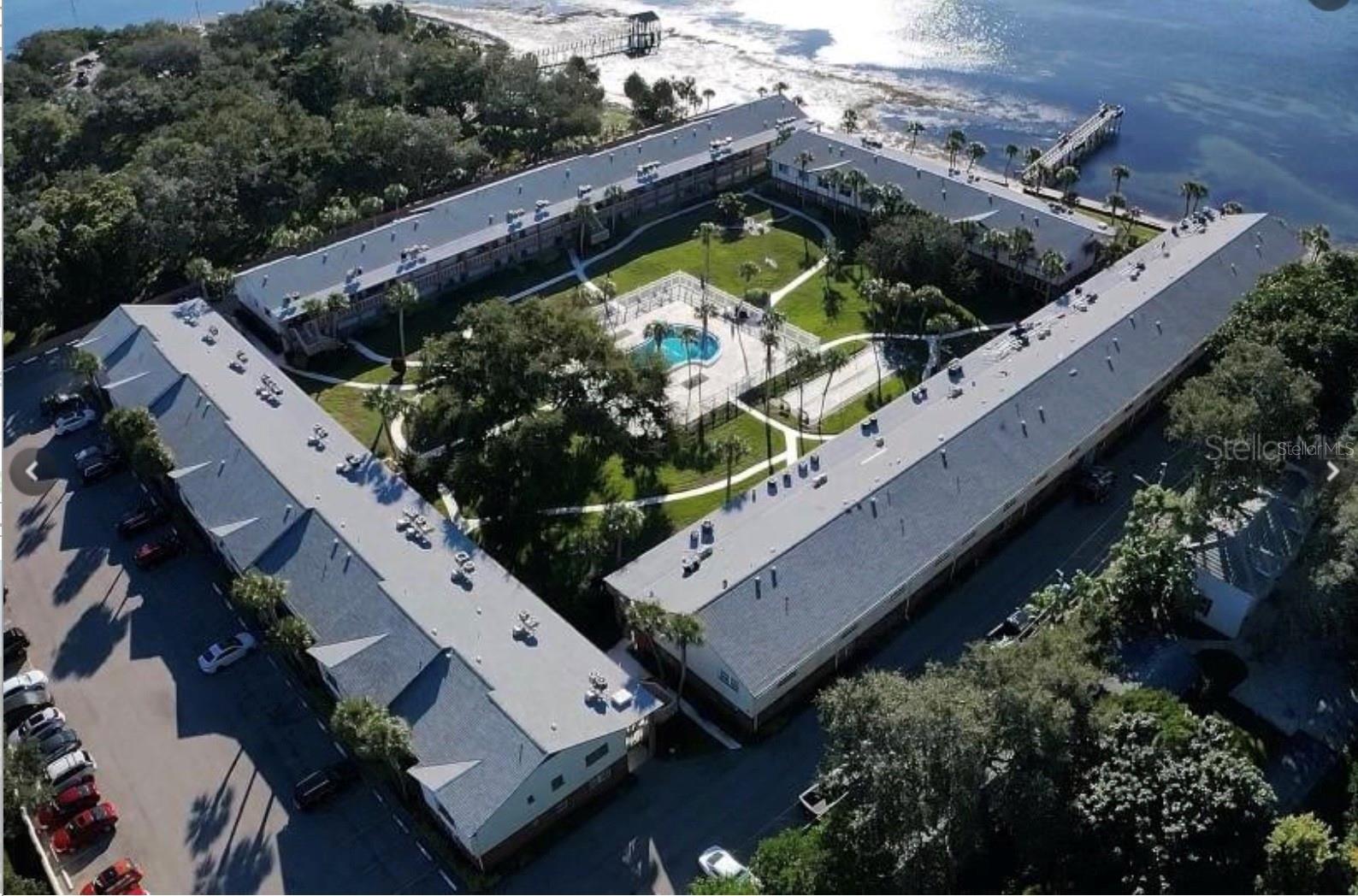 650 Pinellas Point Unit 240, St Petersburg, FL 33705