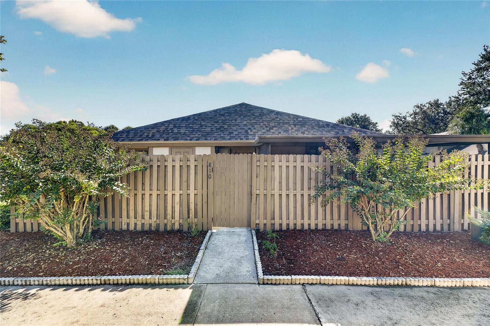 810 Hunters, Brandon, FL 33511