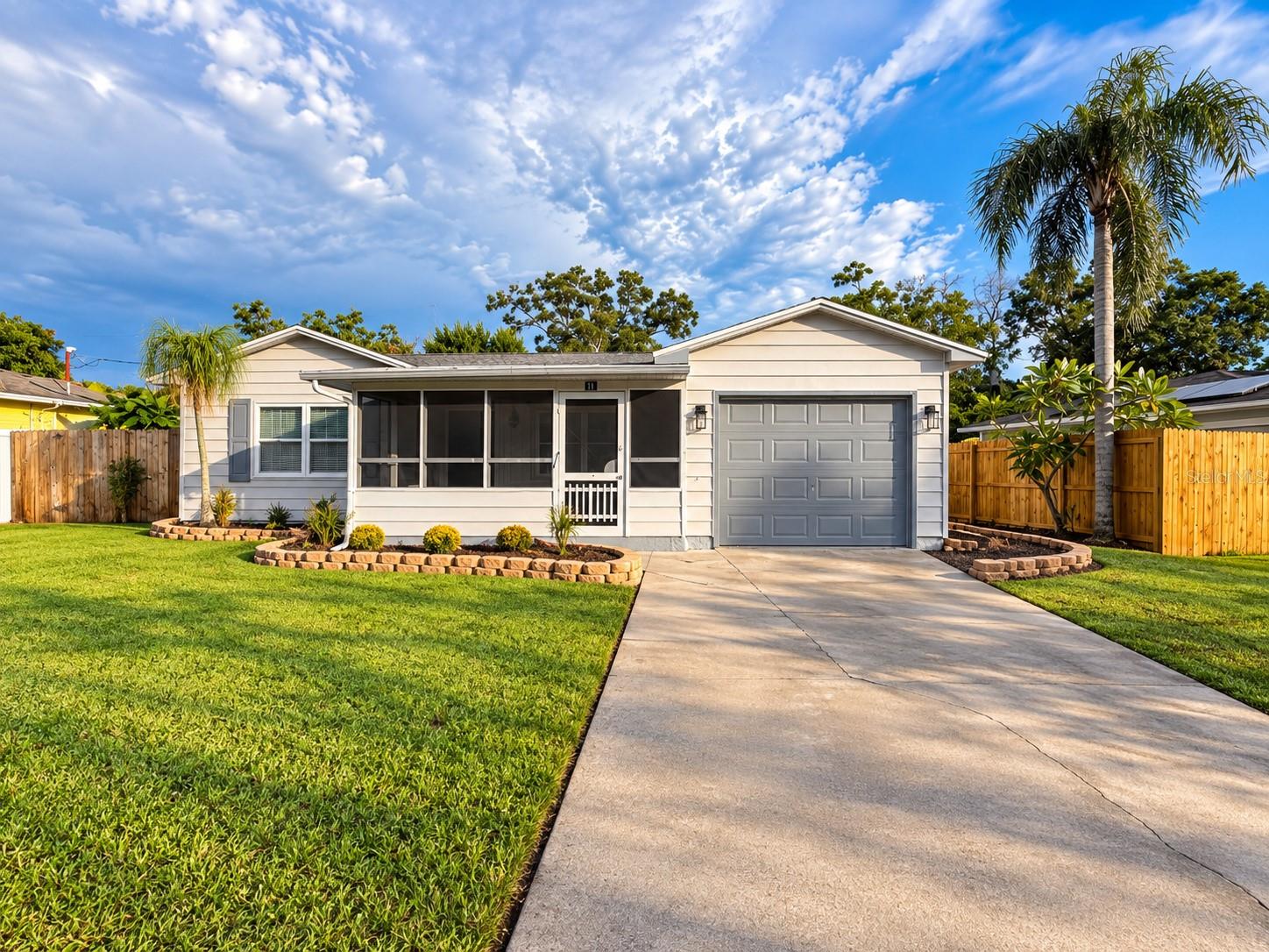 109 Grapefruit, Clearwater, FL 33759