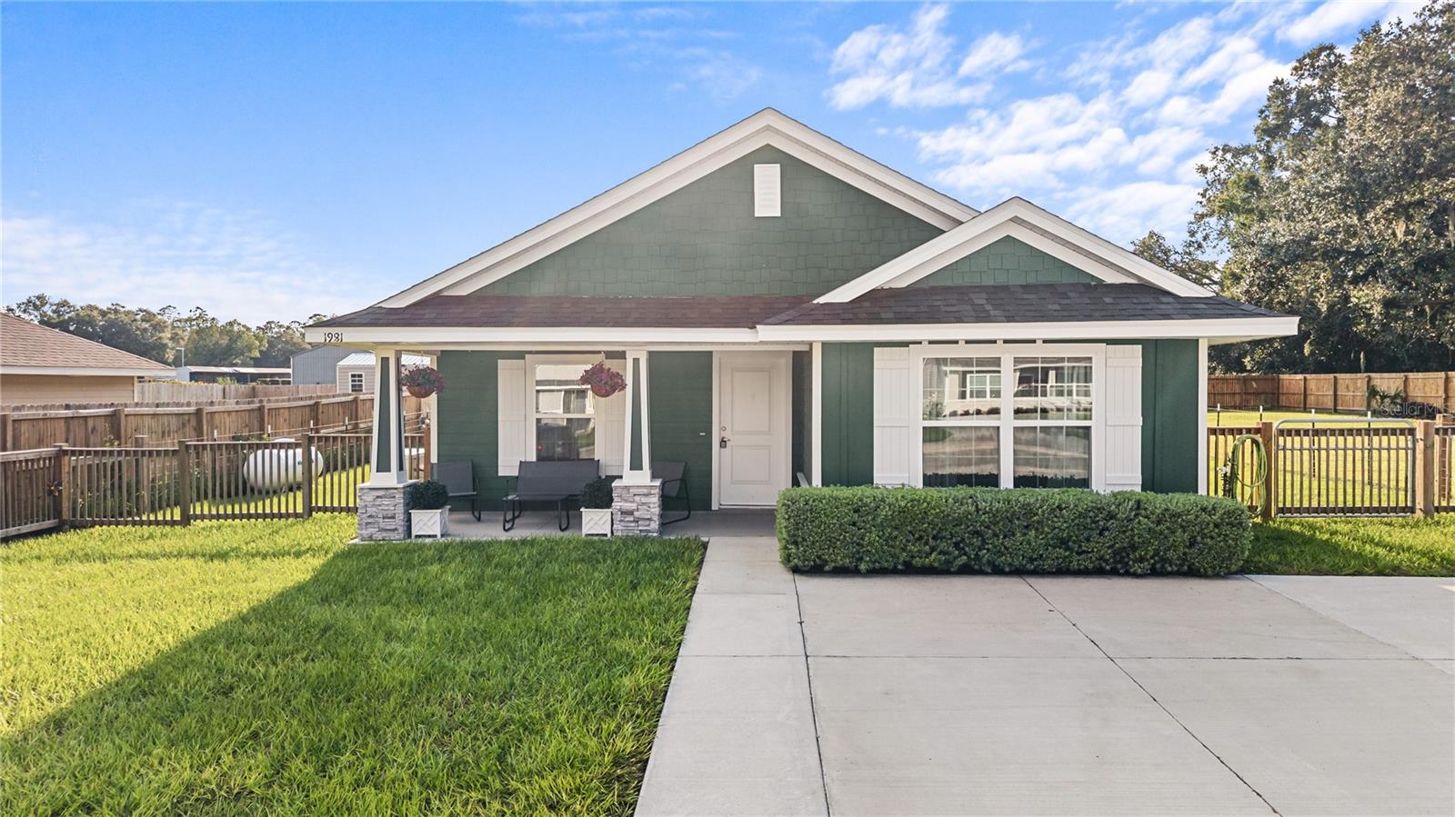 1981 Roberts, Bell, FL 32619