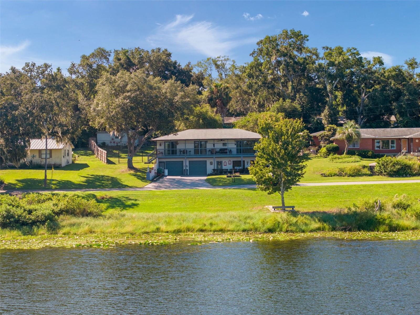 521 Mirror Lake, Fruitland Park, FL 34731