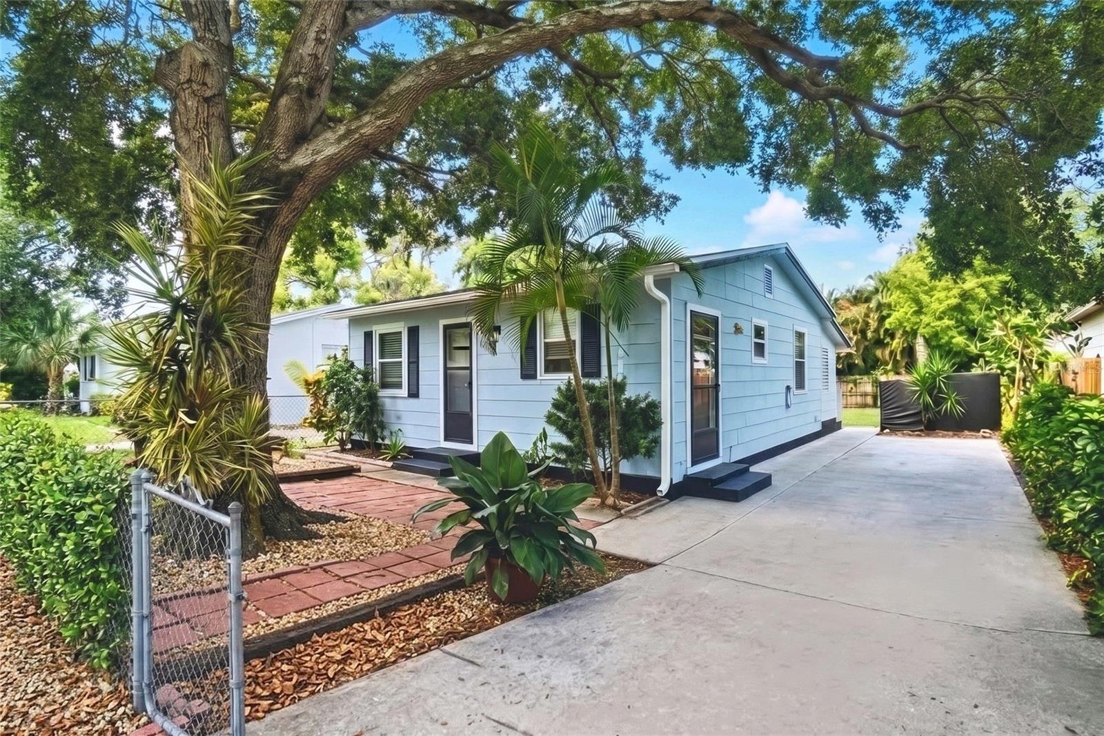 4480 Newark, St Petersburg, FL 33714