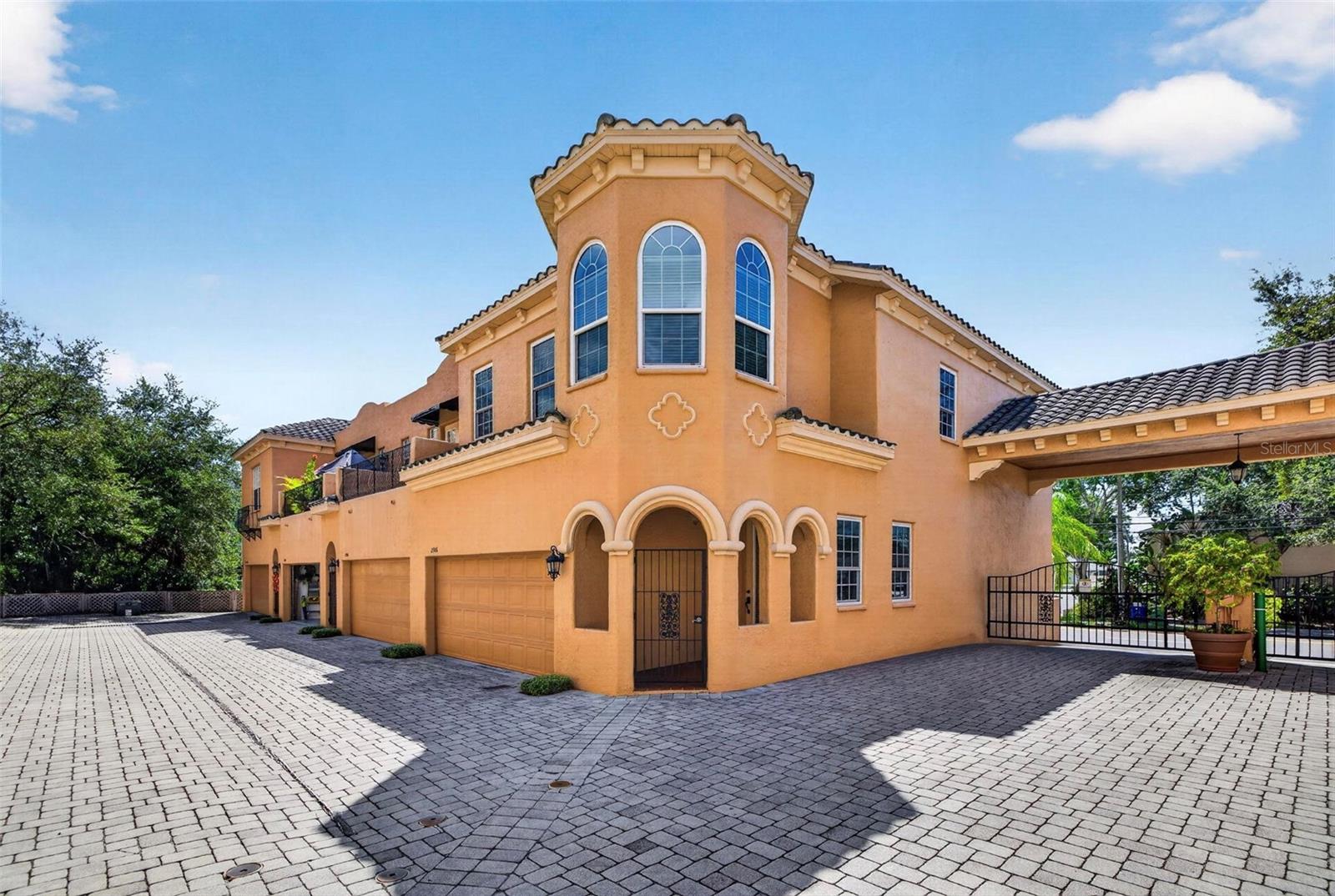 2908 Hansen Manor, Tampa, FL 33611
