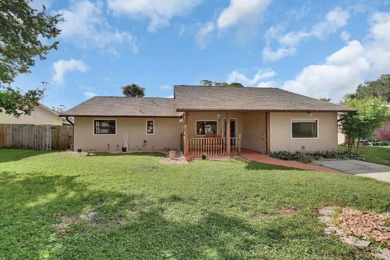 583 Cambridge, South Daytona, FL 32119