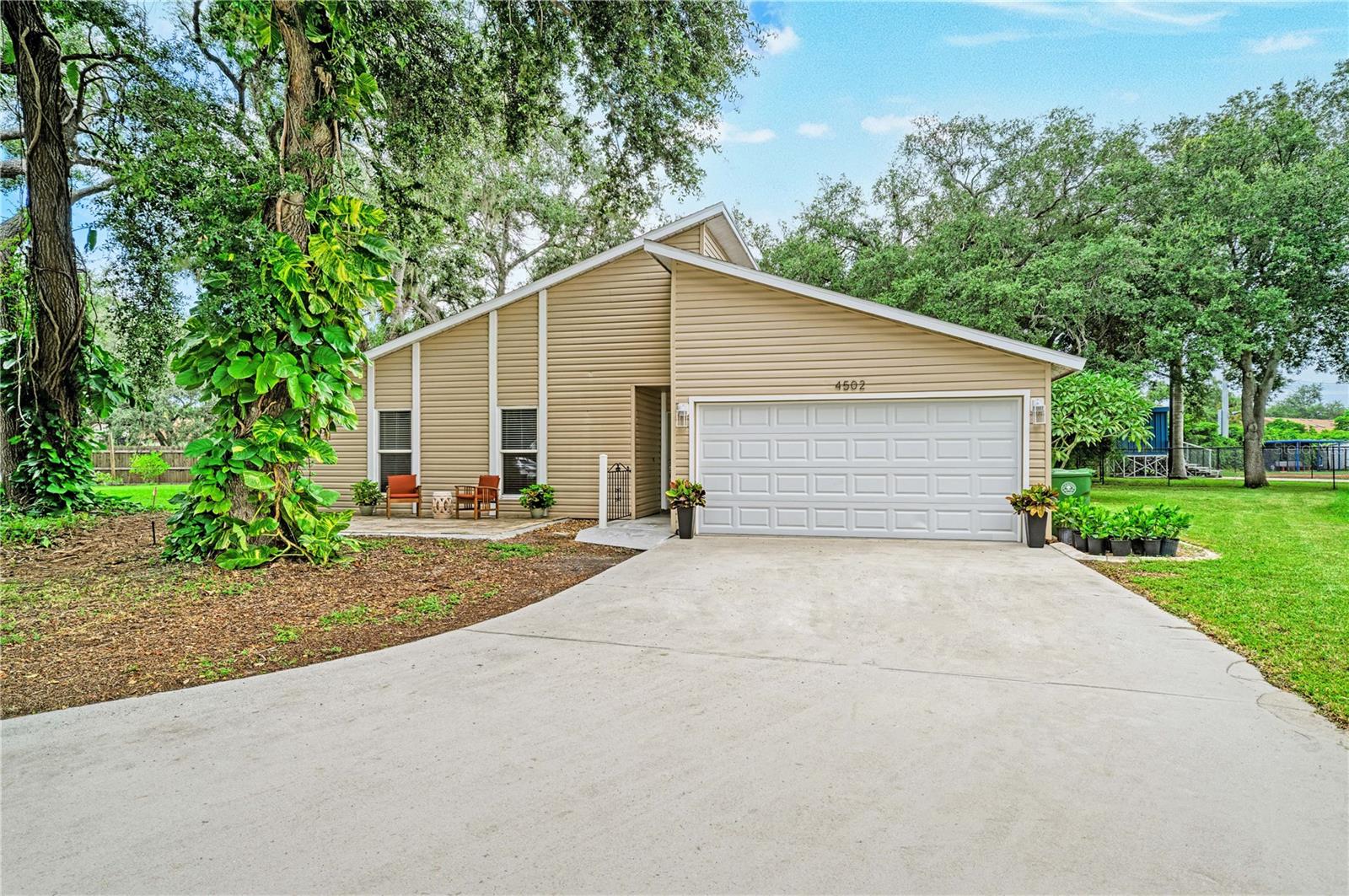 4502 33rd, Bradenton, FL 34209