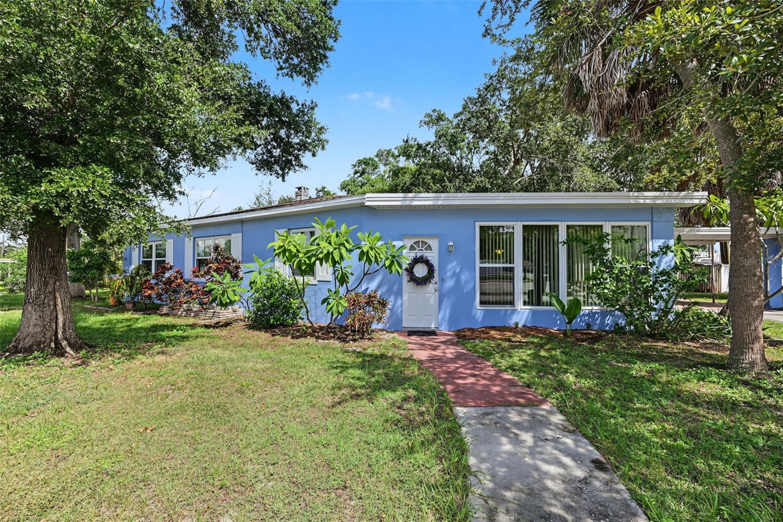 4139 1st, St Petersburg, FL 33703