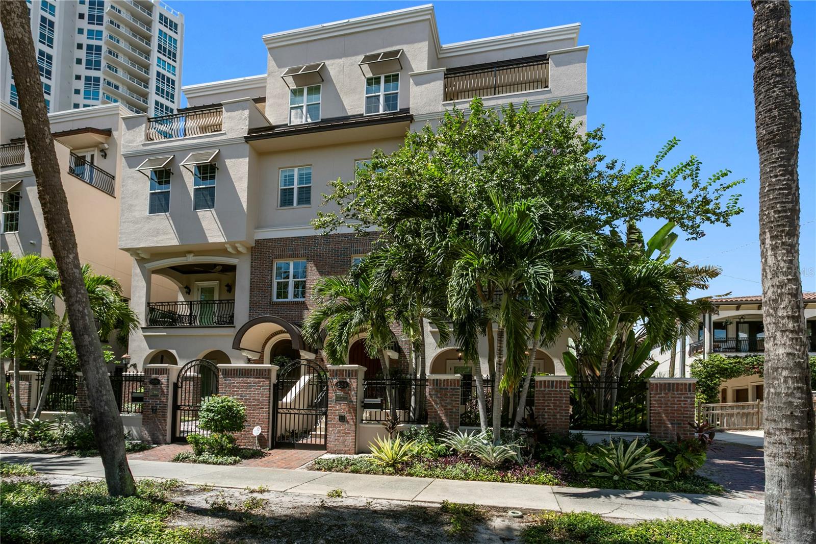 524 Beach, St Petersburg, FL 33701