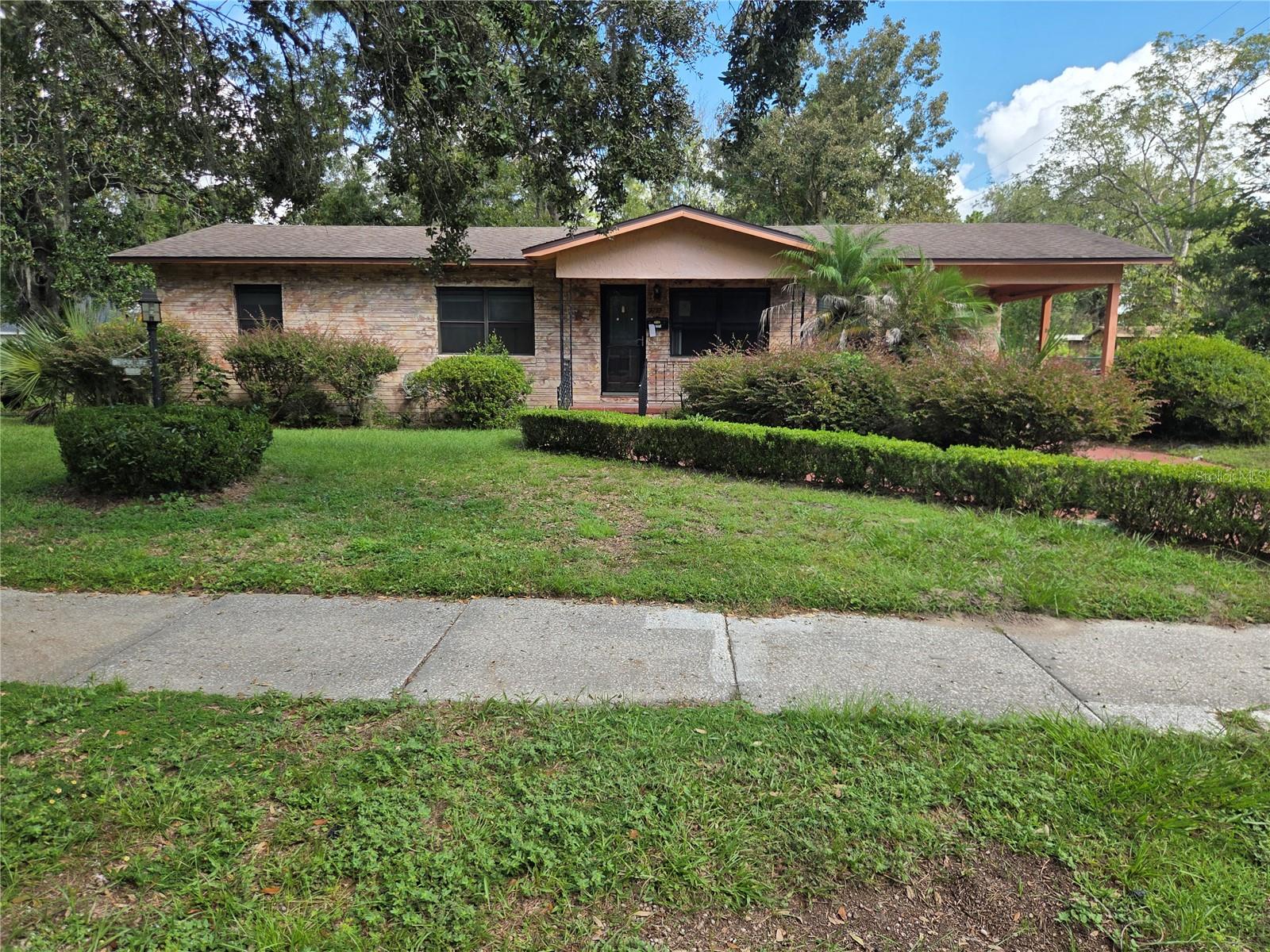 2212 8th, Gainesville, FL 32641