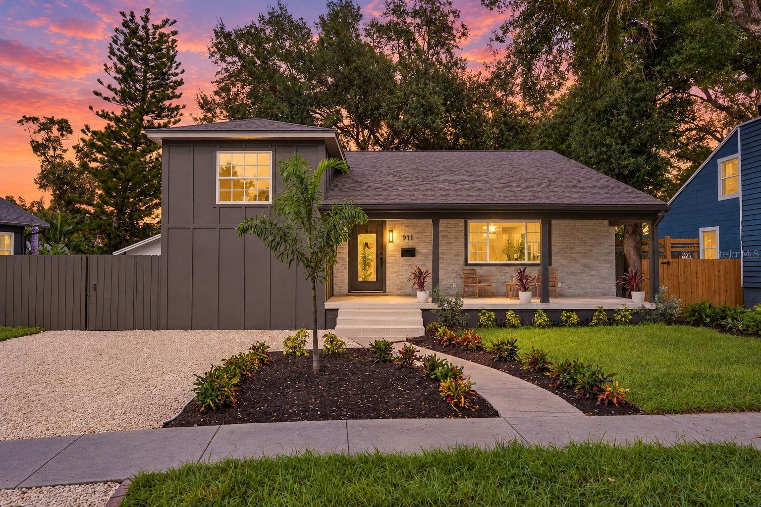 911 29th, St Petersburg, FL 33713
