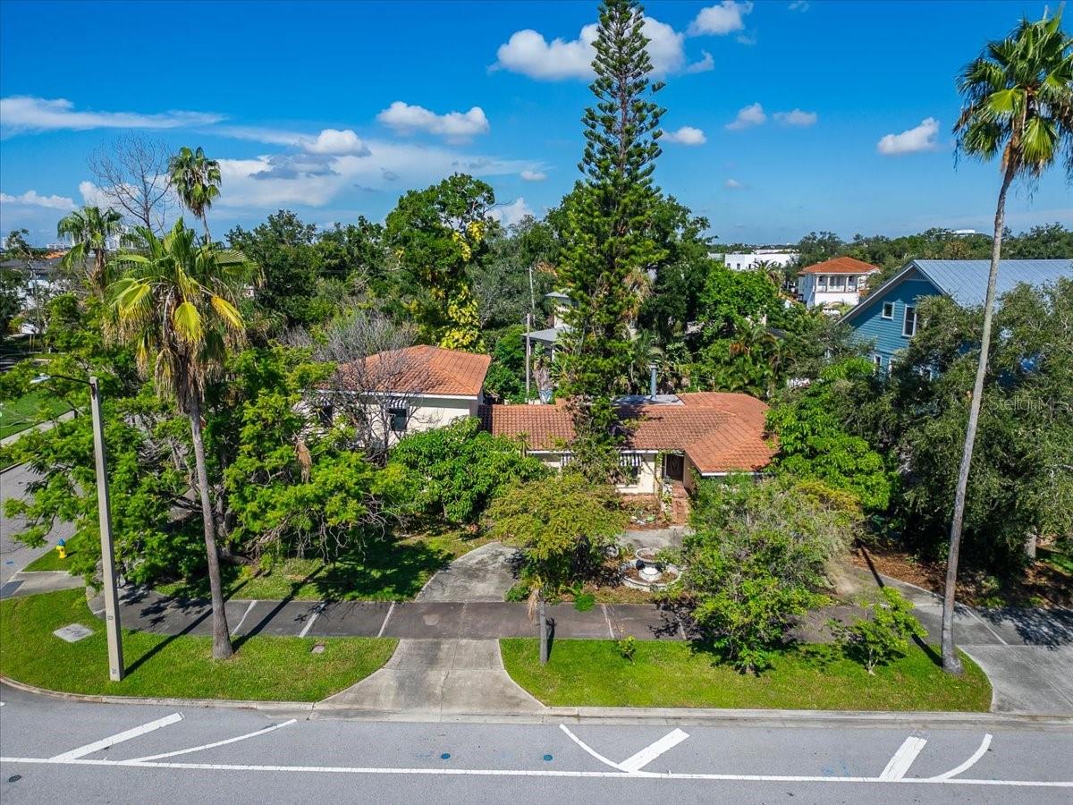 114 Davis, Tampa, FL 33606