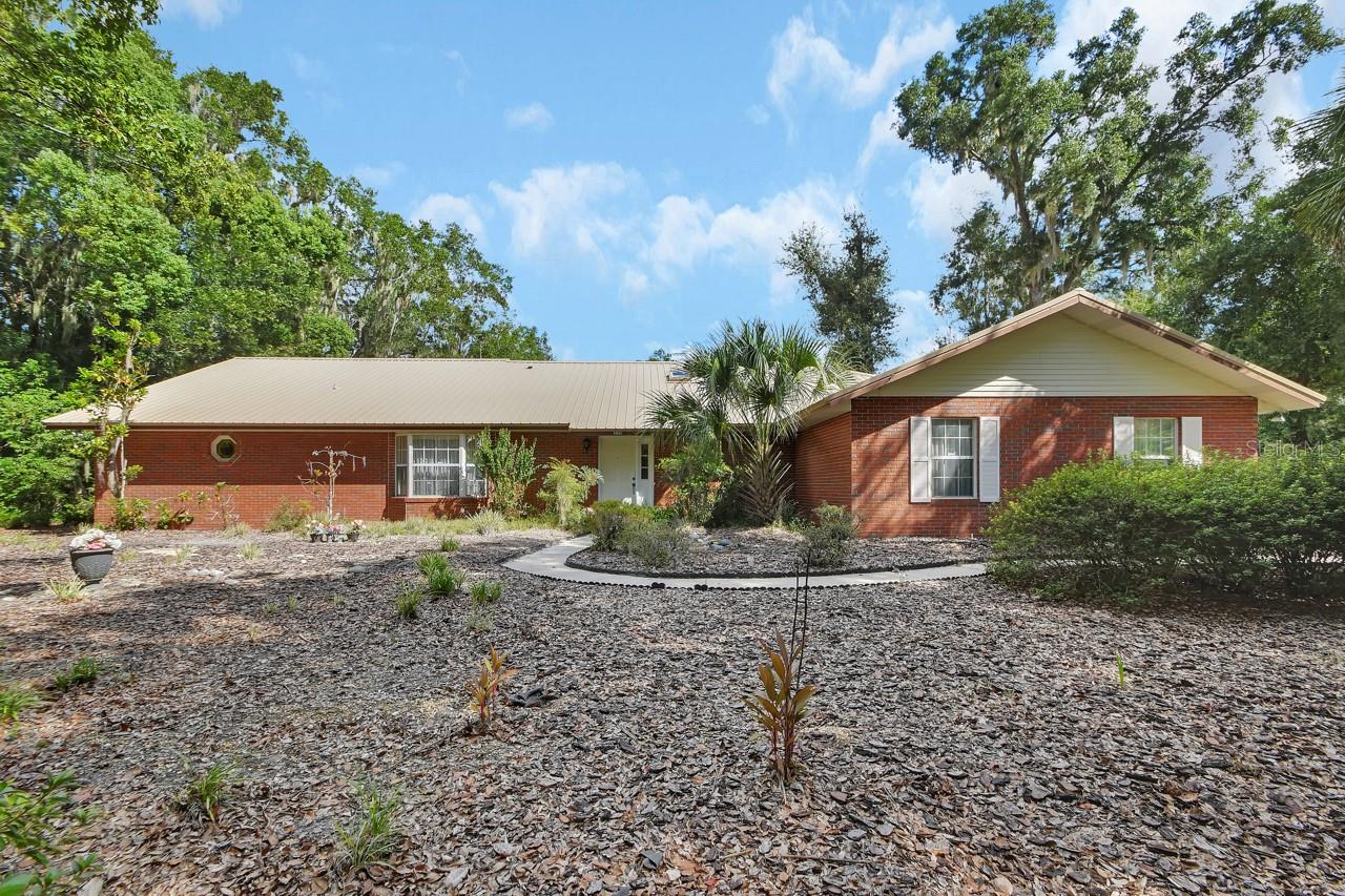 350 Lafayette, Deland, FL 32720