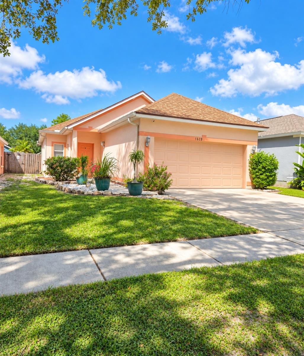 7628 Clovelly Park Place, Apollo Beach, FL 33572