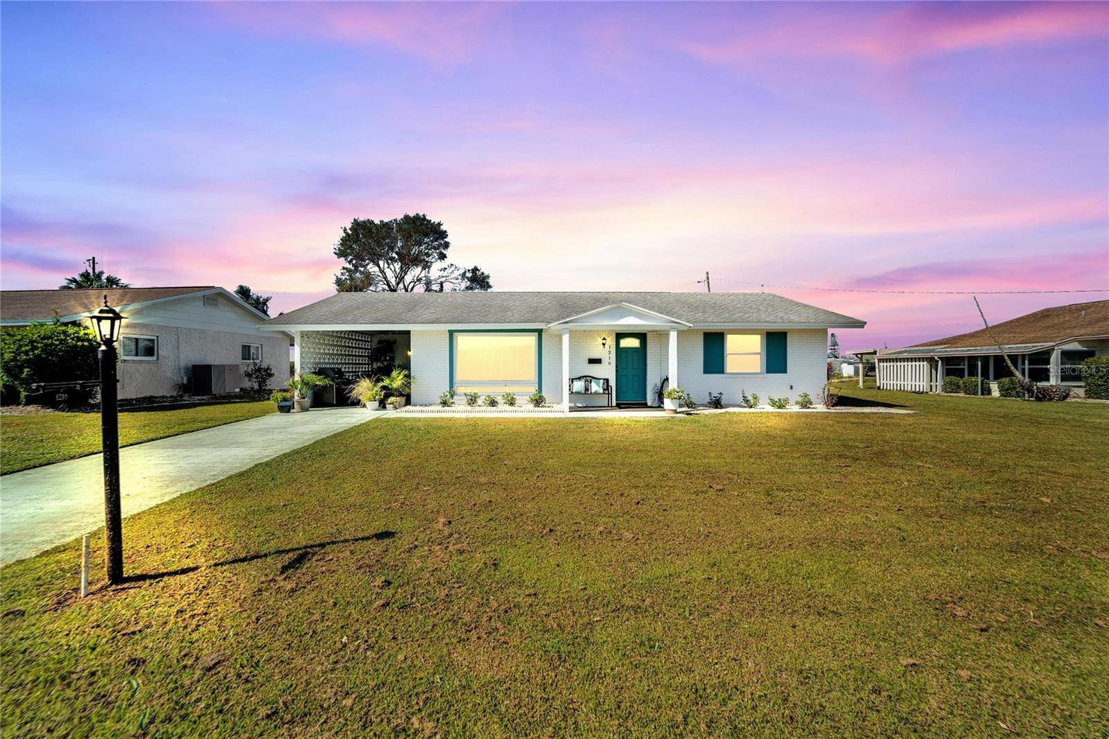 1216 Hacienda, Sun City Center, FL 33573