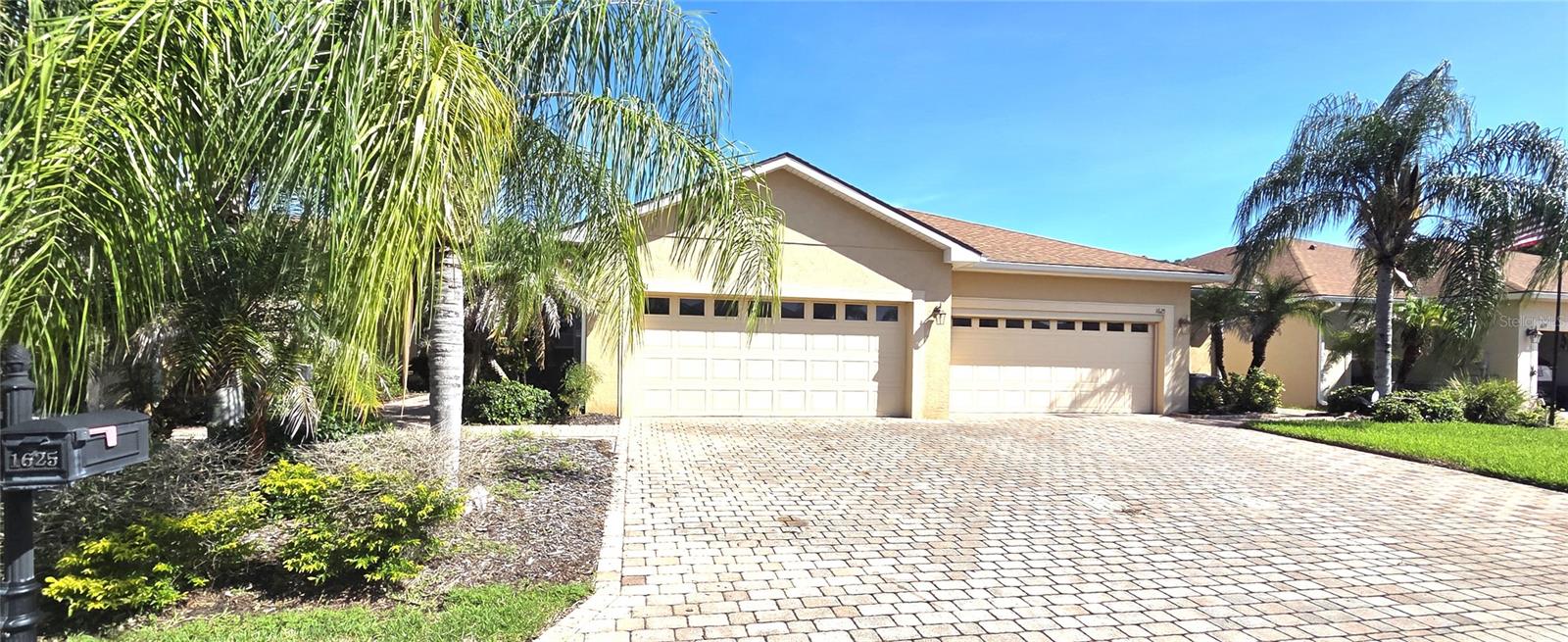 1631 Linz, Winter Haven, FL 33884