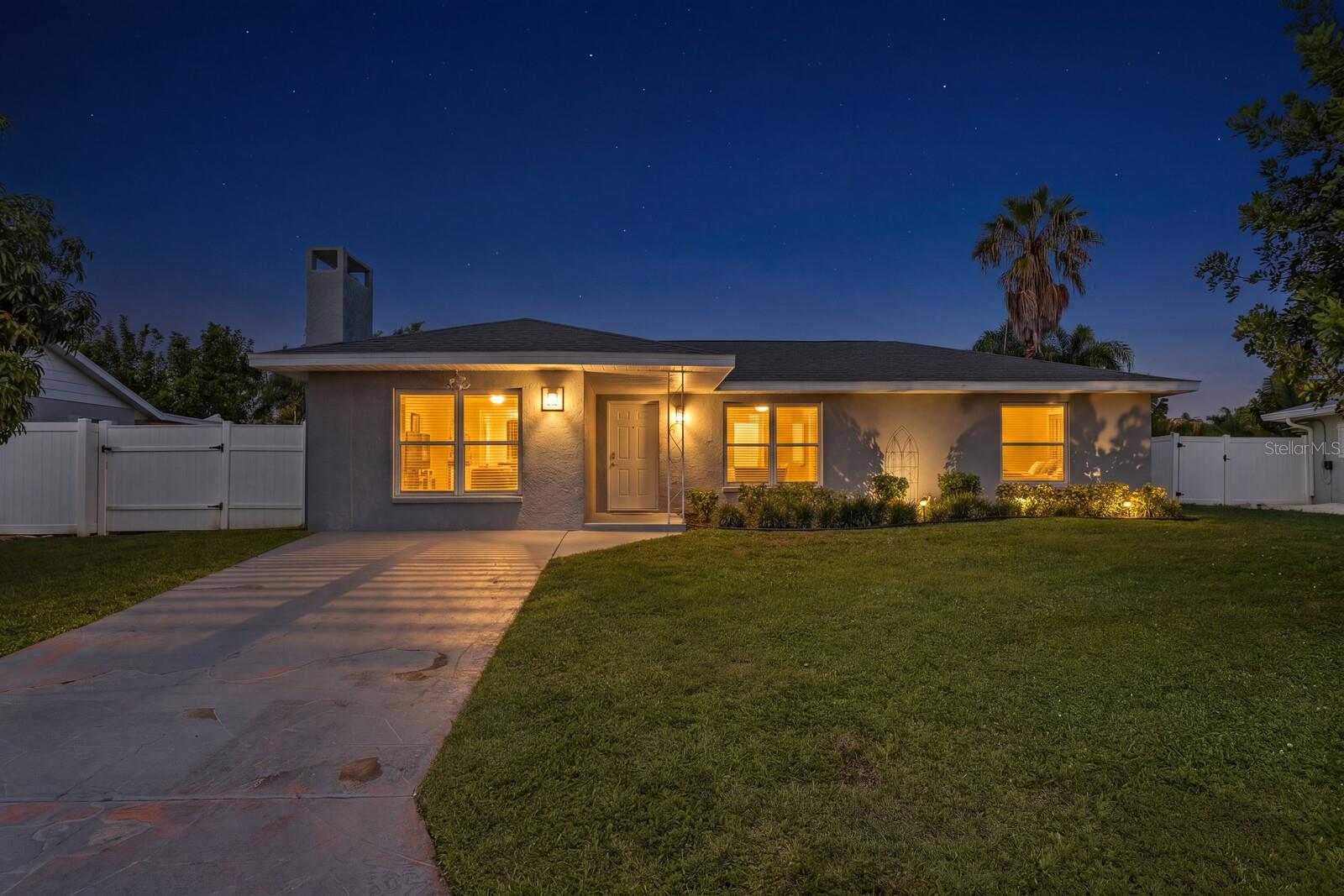 8404 43rd Avenue, Bradenton, FL 34209