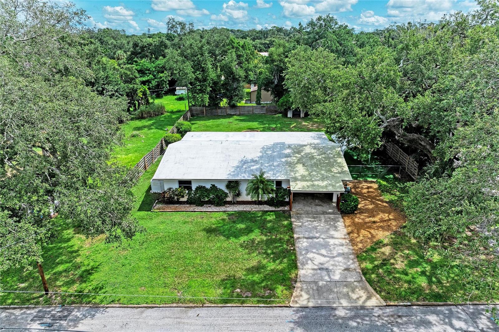 319 20th, Bradenton, FL 34208