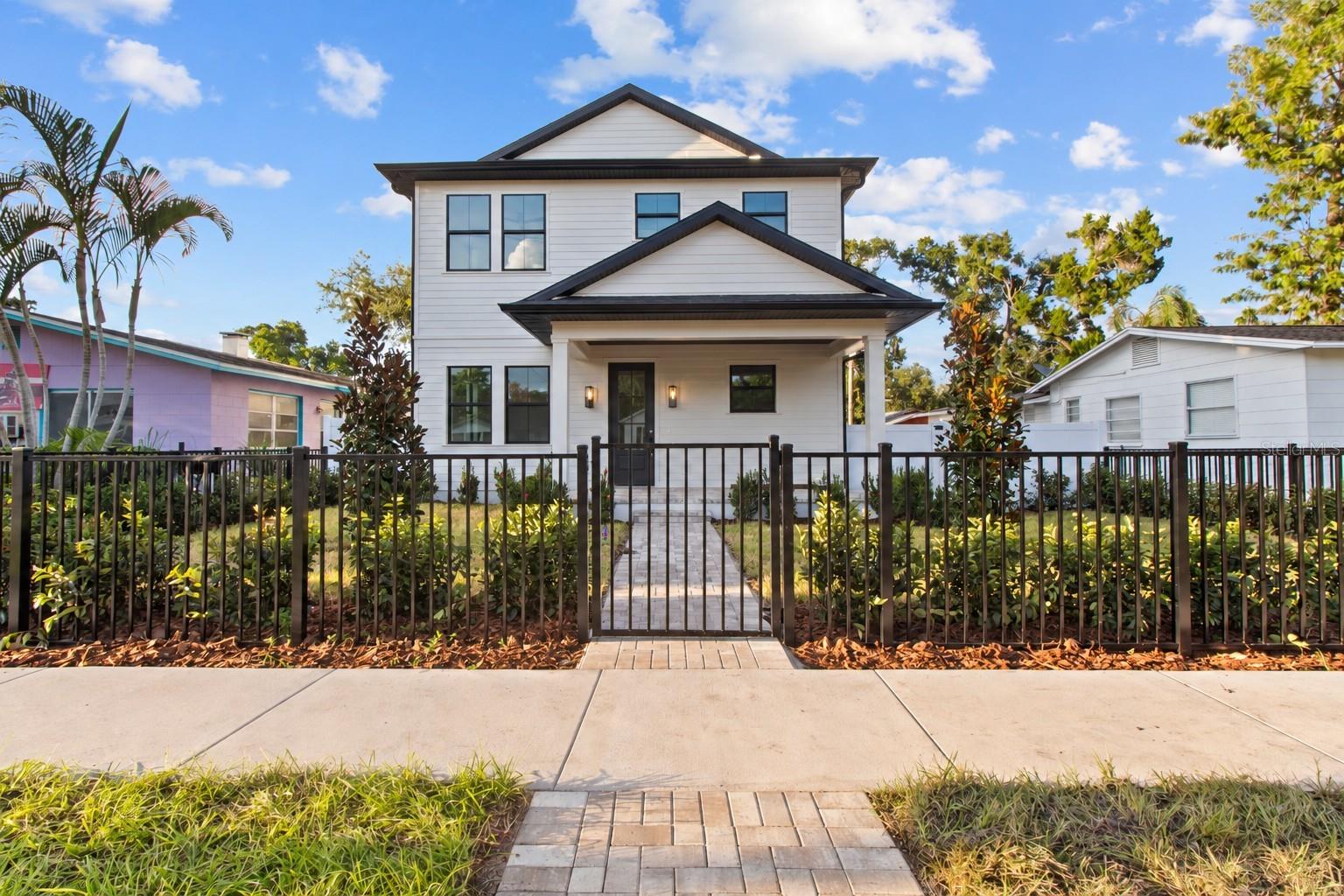 1025 Melrose, St Petersburg, FL 33705